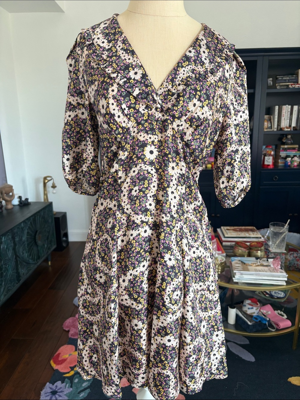 Sandro 100% Silk Floral Dress with ruffled collar size 36 or US 4/S